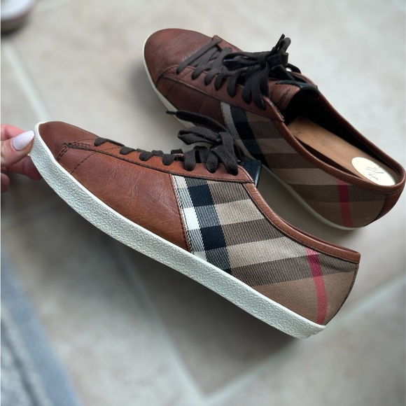 BURBERRY Authentic vintage check print low-top leather sneakers sz EU 42 - Picture 2 of 11